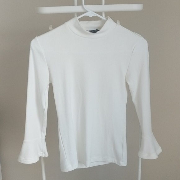 Forever 21 Bell Sleeve top - Picture 1 of 6